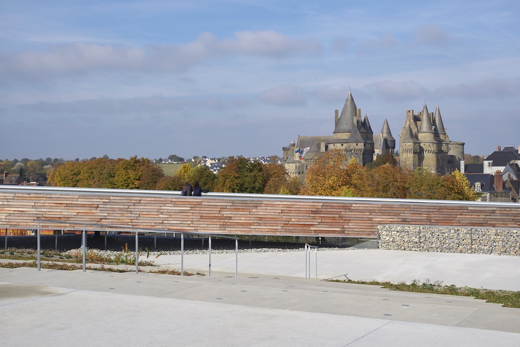 l1009672photos-s-chalmeau-non-libre-de-droitss-chalmeauplease-contactseptembre2016